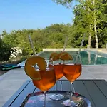 Hébergement de vacances Contemporary With Pool In Cereste-en-luberon *