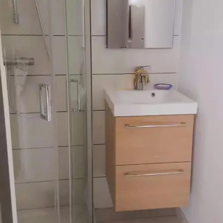 Contemporary With Pool In Cereste-en-luberon Céreste