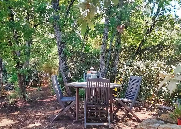 Contemporary With Pool In Cereste-en-luberon *